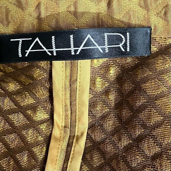 Tahari Gold Blazer / SZ: 6 / EUC - Picture 6 of 7